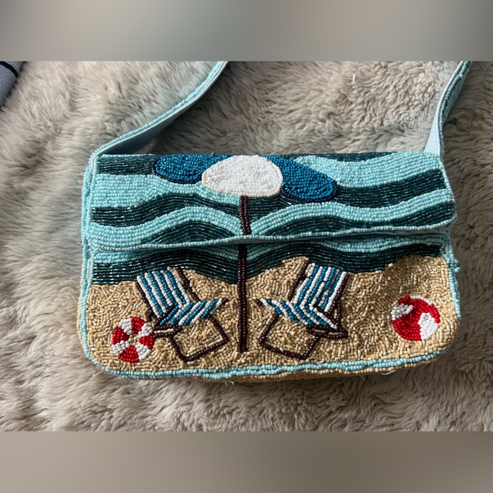 Beaded Umbrella and Chairs Handmade Shoulder Bag - Picture 1 of 3